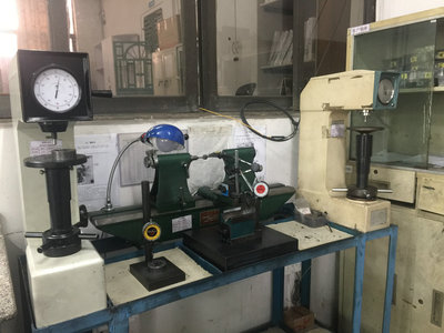 洛氏硬度计，测高仪，偏摆仪